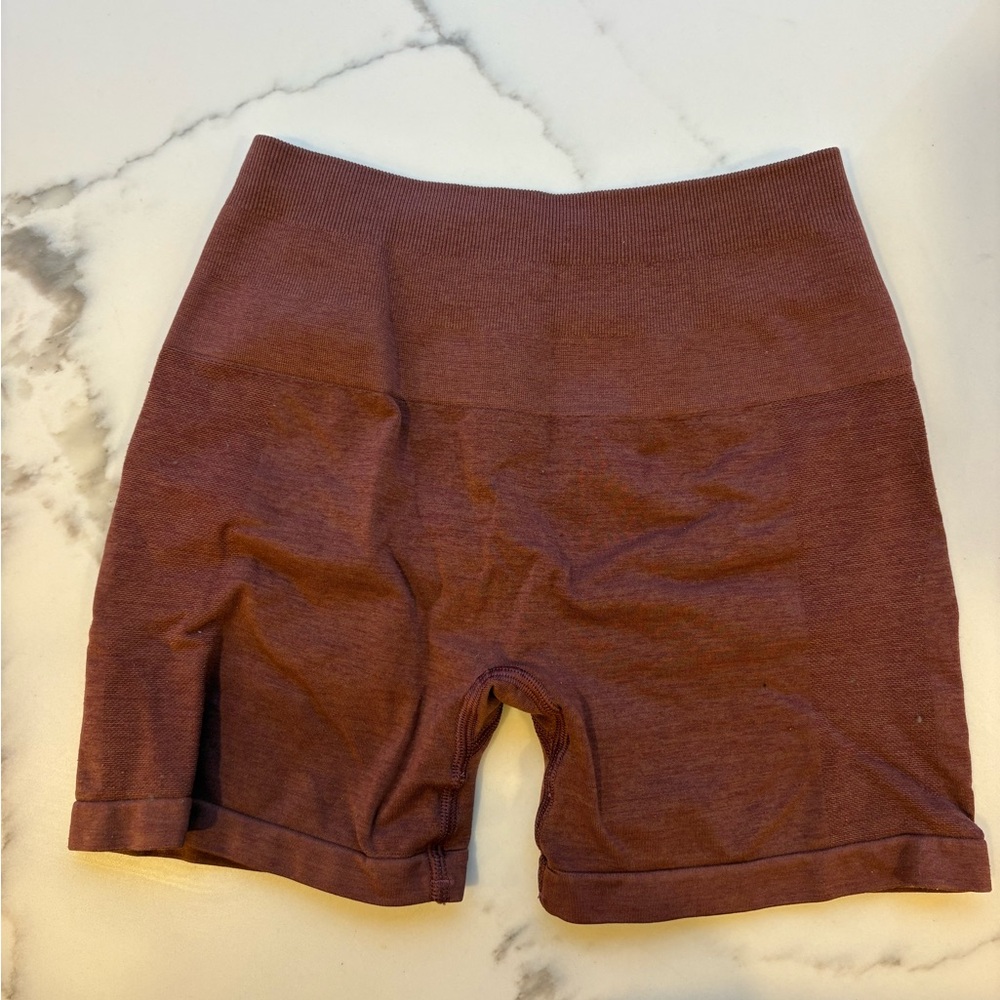 4 piece Alphalete shorts and leggings lot size small